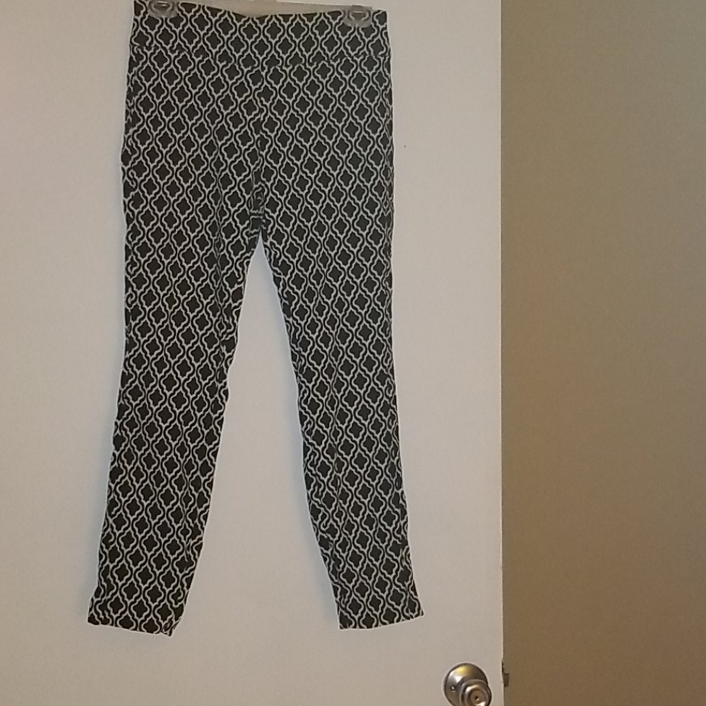 Stretch pull on pants size small